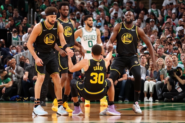 与地区赞助 与地区赞助